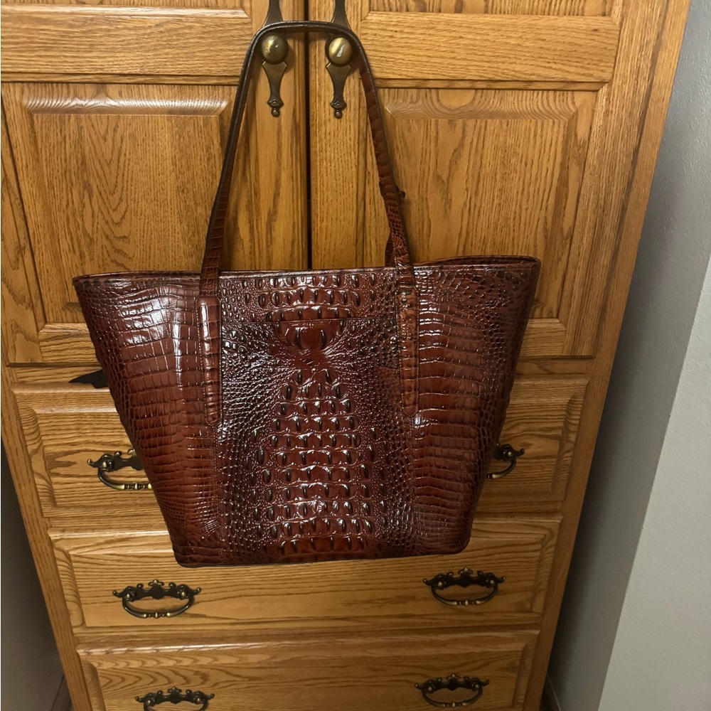 Elegant Brown Crocodile-Embossed Tote Bag